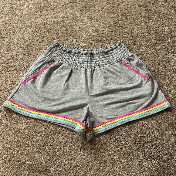 Crown&Ivy Lounge Set - Picture 4 of 5